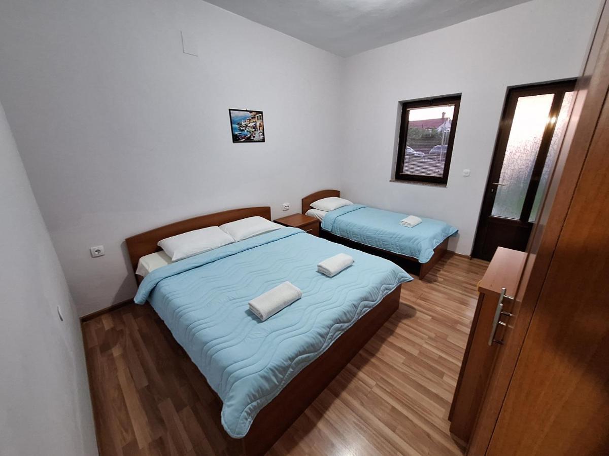 Studio Apartments Oleg Ohrid Extérieur photo